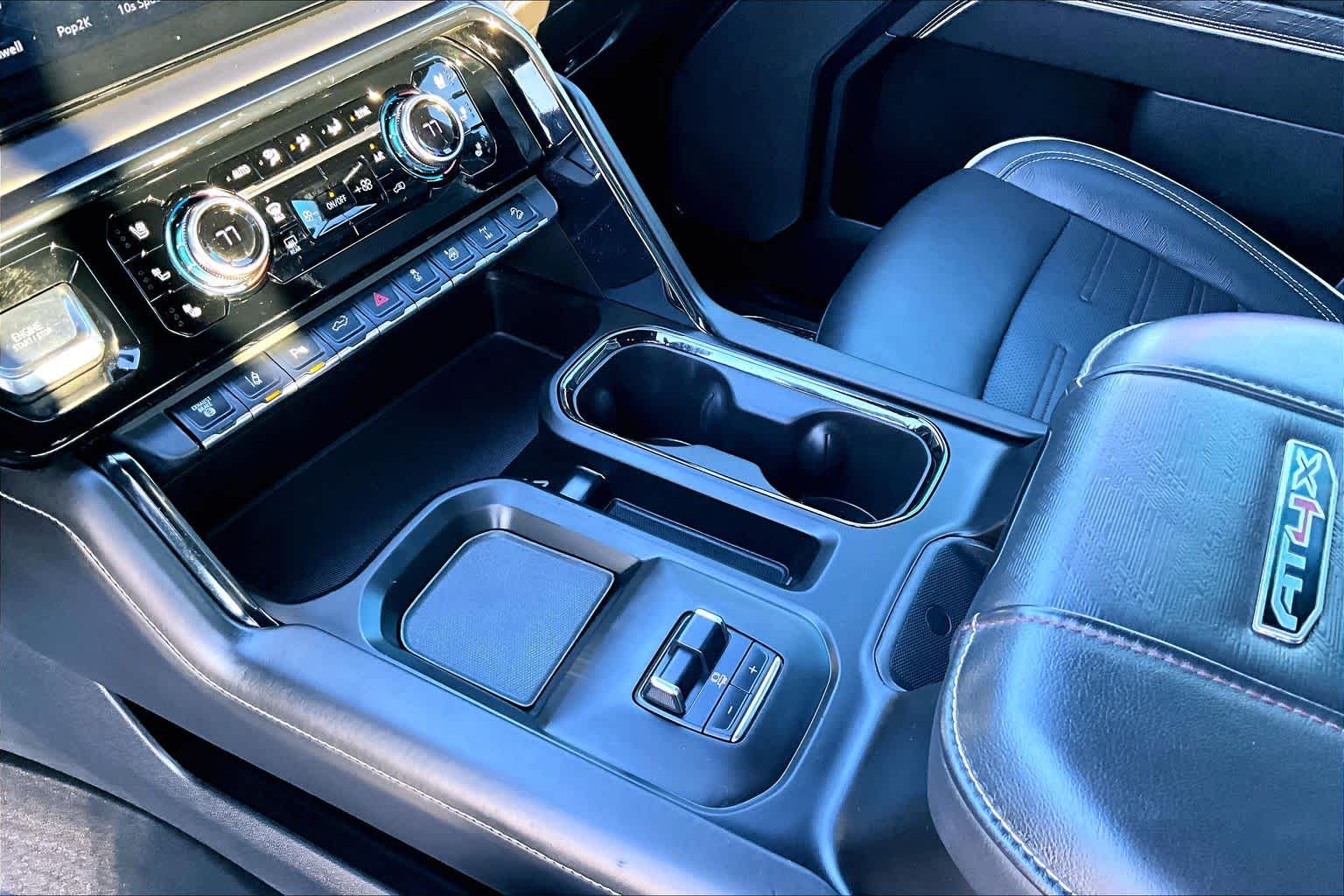 Thumbnail: 2024 GMC Sierra 2500 - 16