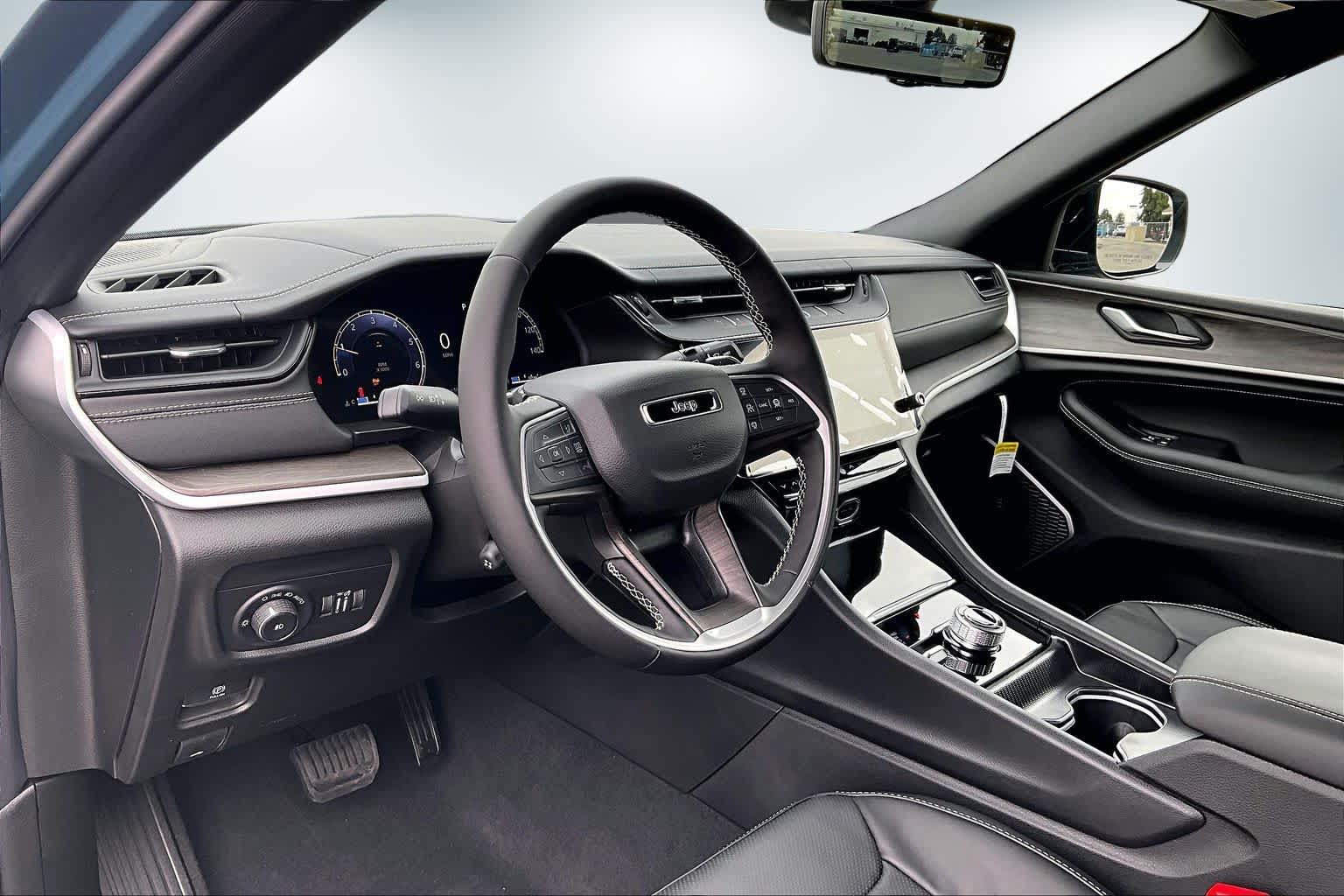 Thumbnail: 2026 Jeep Grand Cherokee - 2