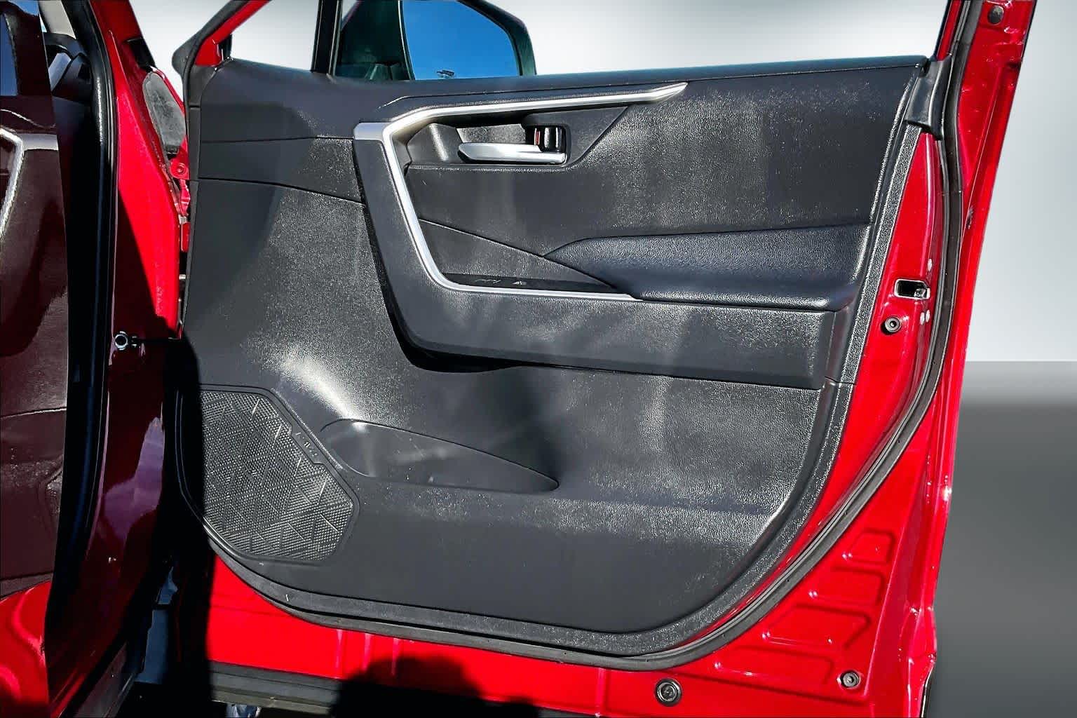 Thumbnail: 2023 Toyota RAV4 - 28