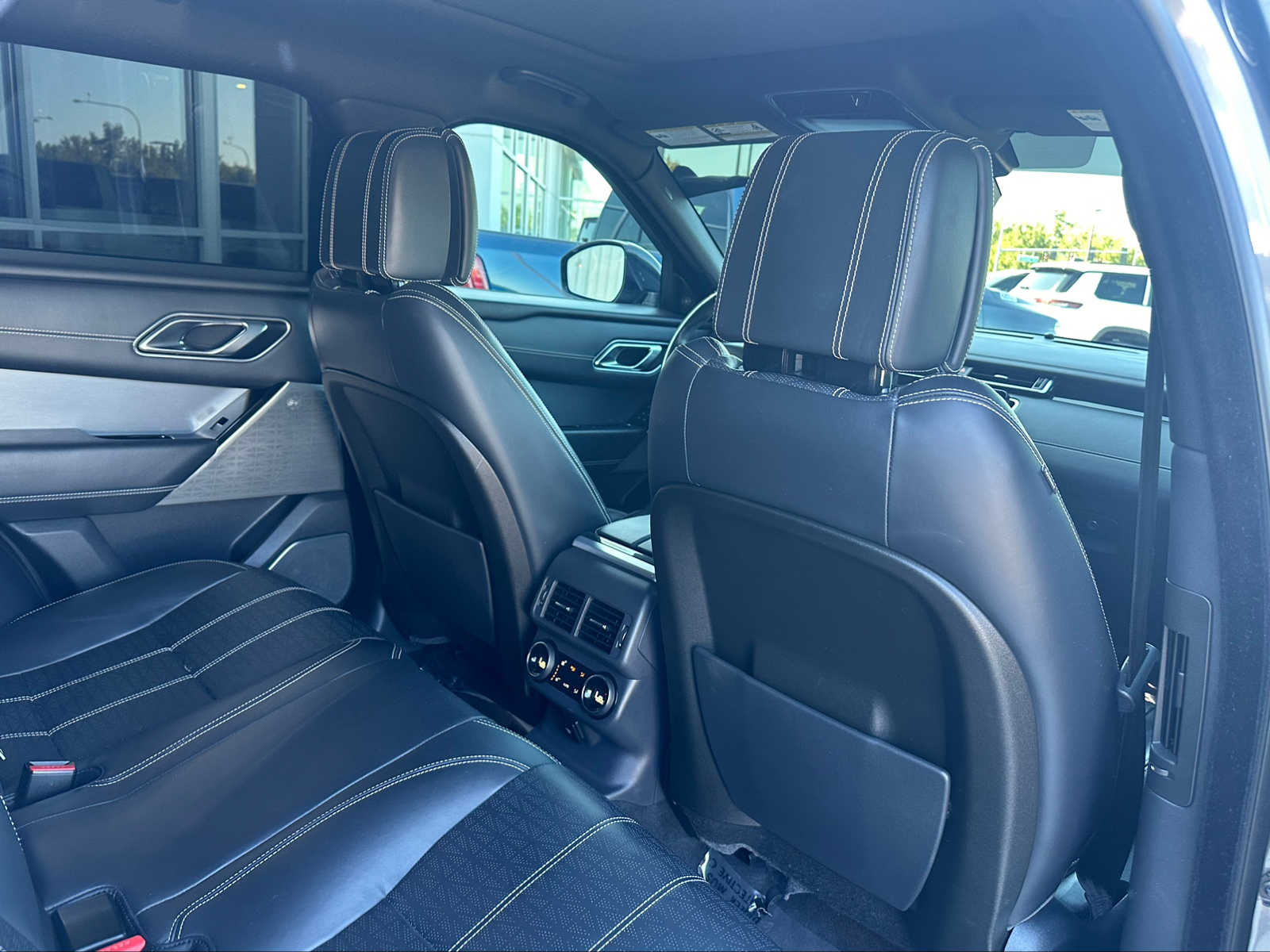 Thumbnail: 2018 Land Rover Range Rover Velar - 28