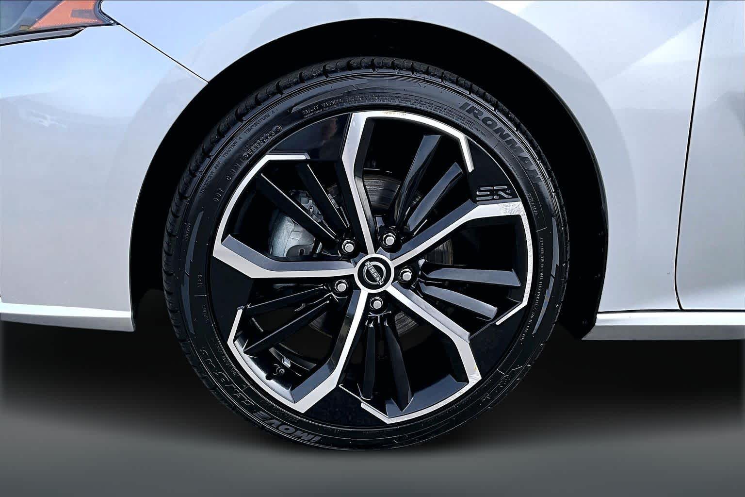 Thumbnail: 2023 Nissan Altima - 8