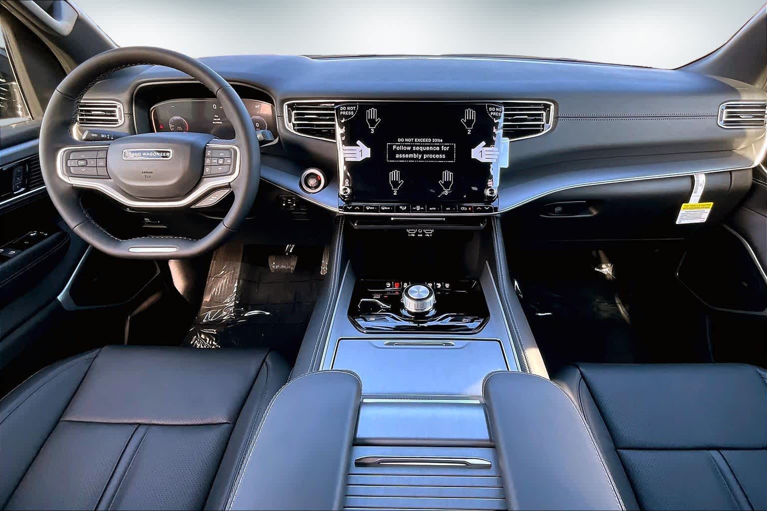 Thumbnail: 2026 Jeep Grand Wagoneer L - 9