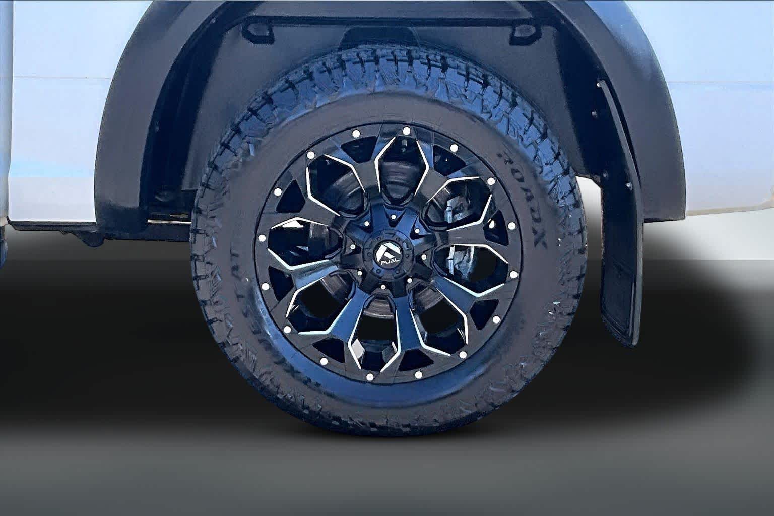 Thumbnail: 2019 RAM 1500 Classic - 34