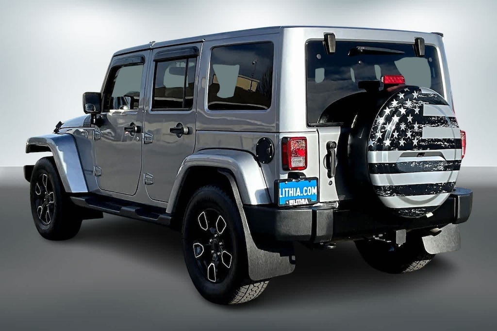 Used 2018 Jeep Wrangler JK Unlimited Sahara 4x4 SUV