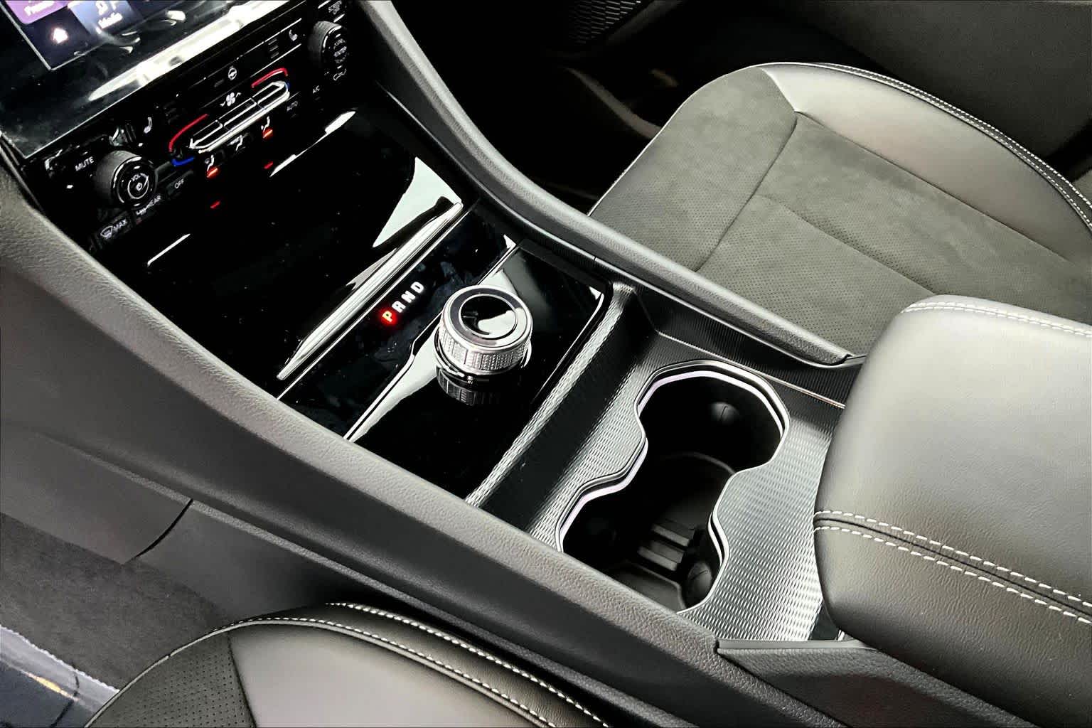 Thumbnail: 2025 Jeep Grand Cherokee - 17