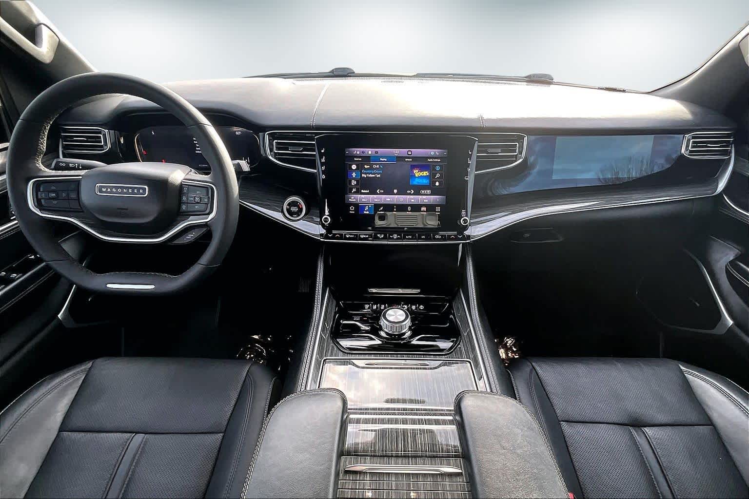 Thumbnail: 2022 Jeep Wagoneer - 10