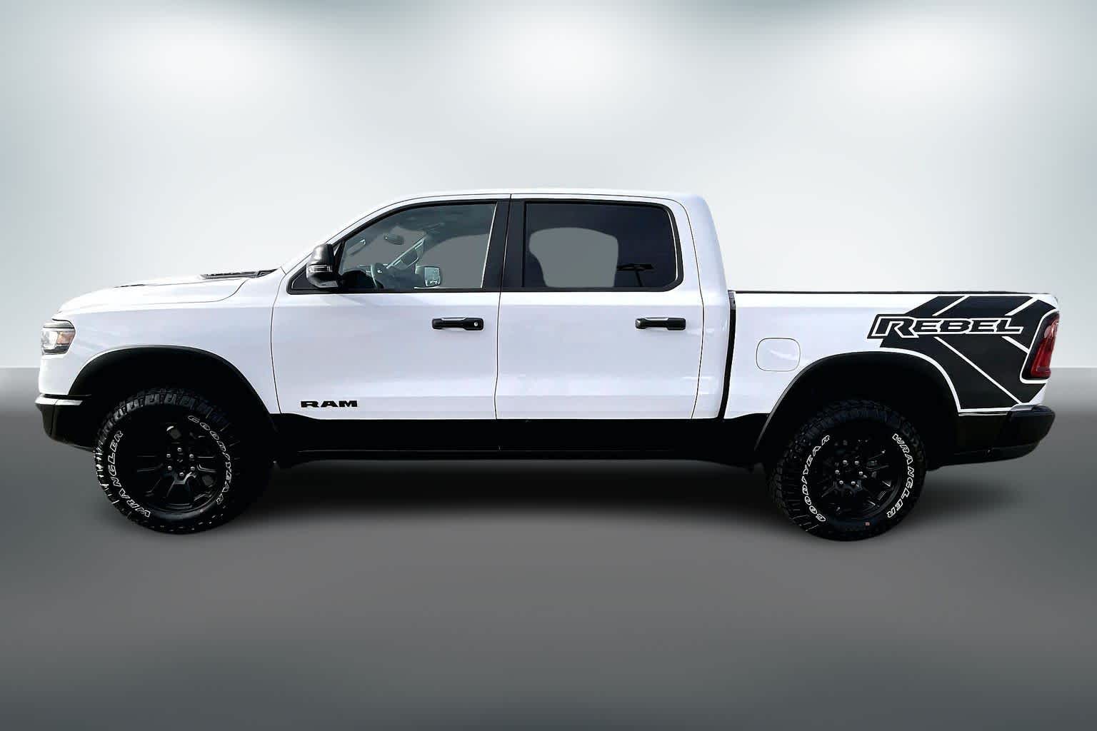 Thumbnail: 2025 RAM 1500 - 3