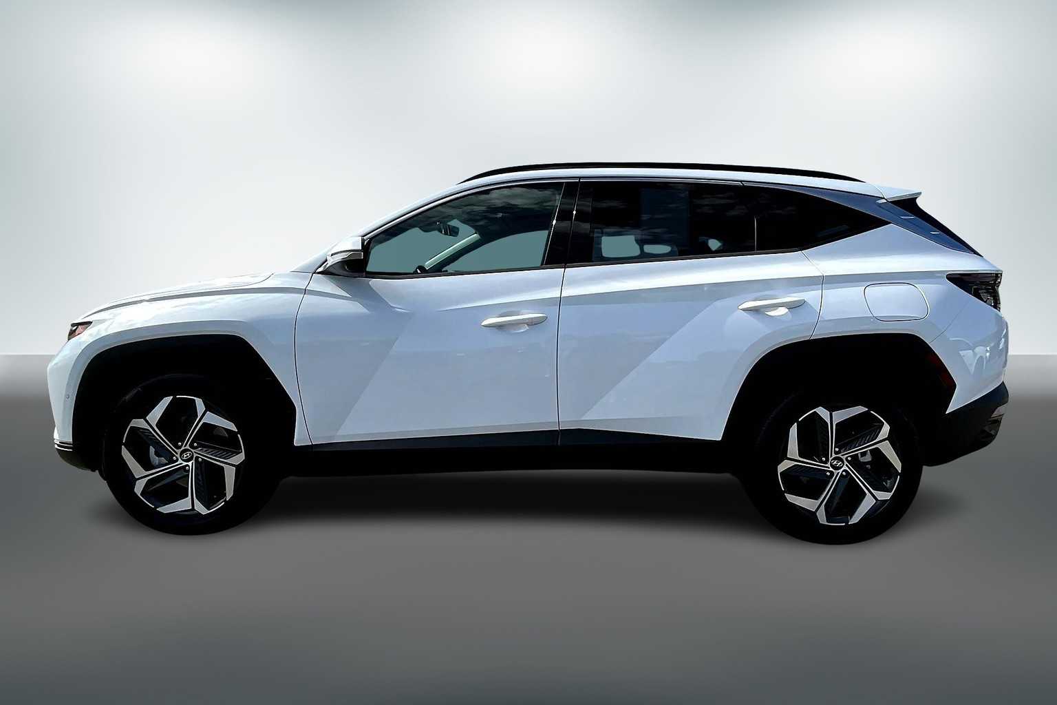 Thumbnail: 2022 Hyundai Tucson - 3