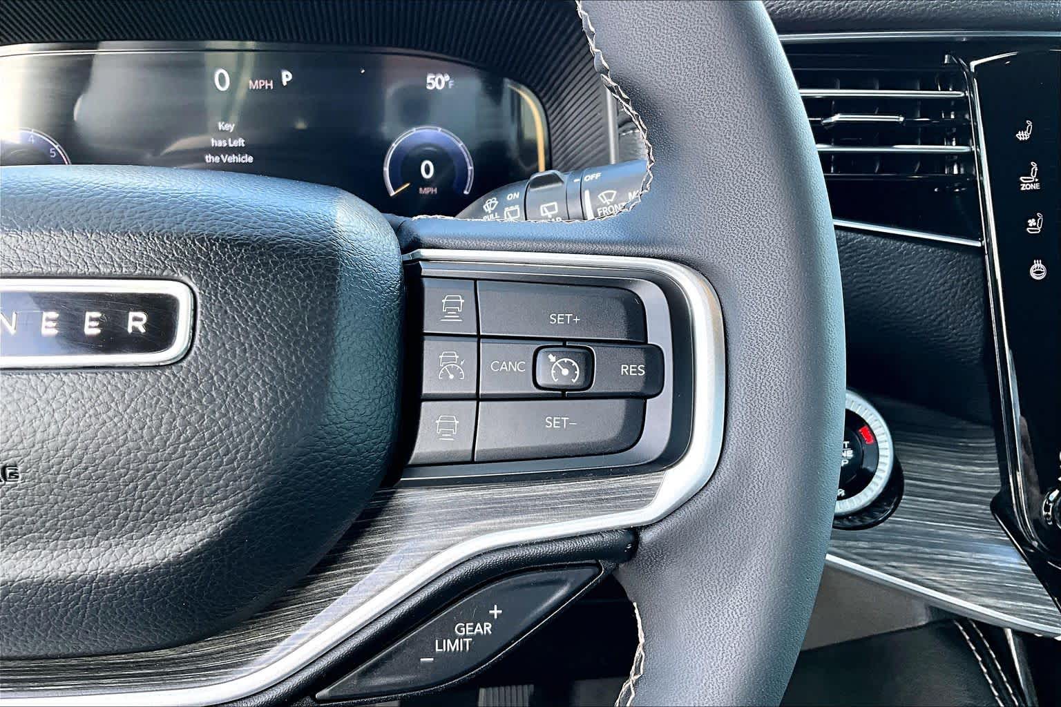 Thumbnail: 2024 Jeep Wagoneer - 25