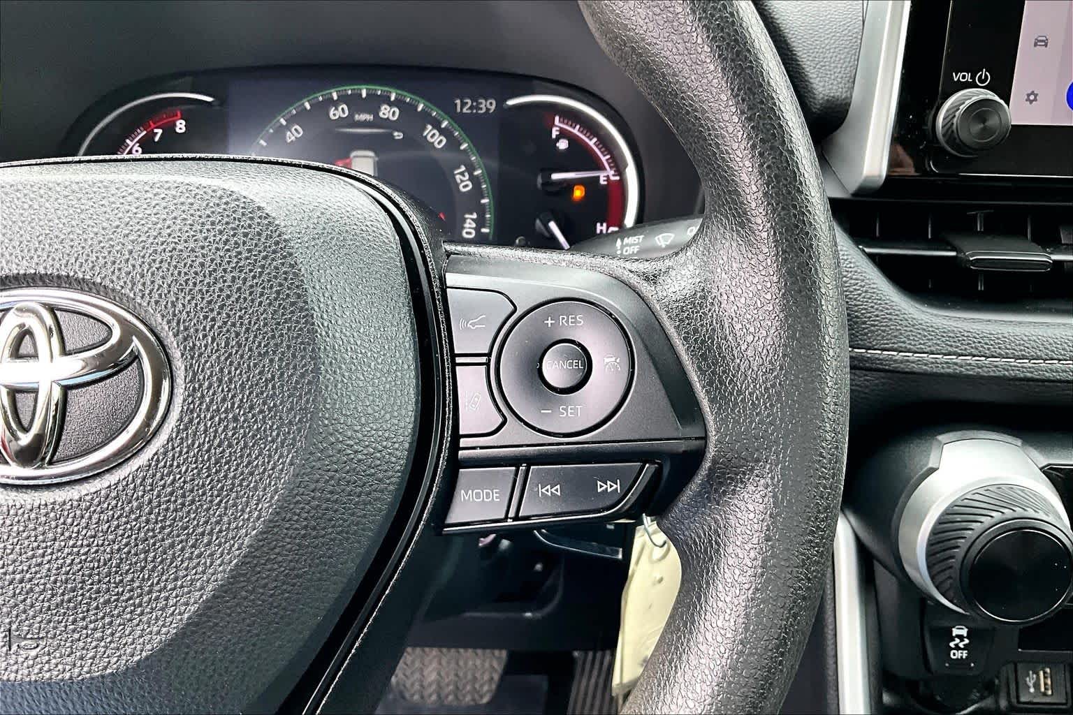 Thumbnail: 2024 Toyota RAV4 - 25