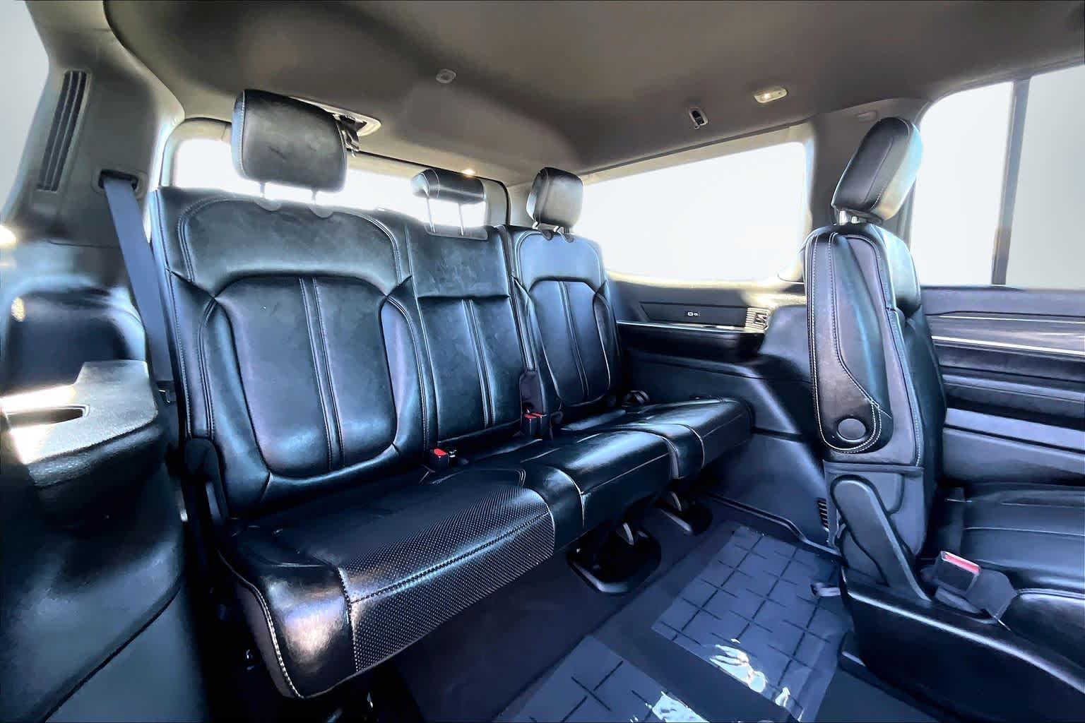 Thumbnail: 2024 Jeep Wagoneer - 31