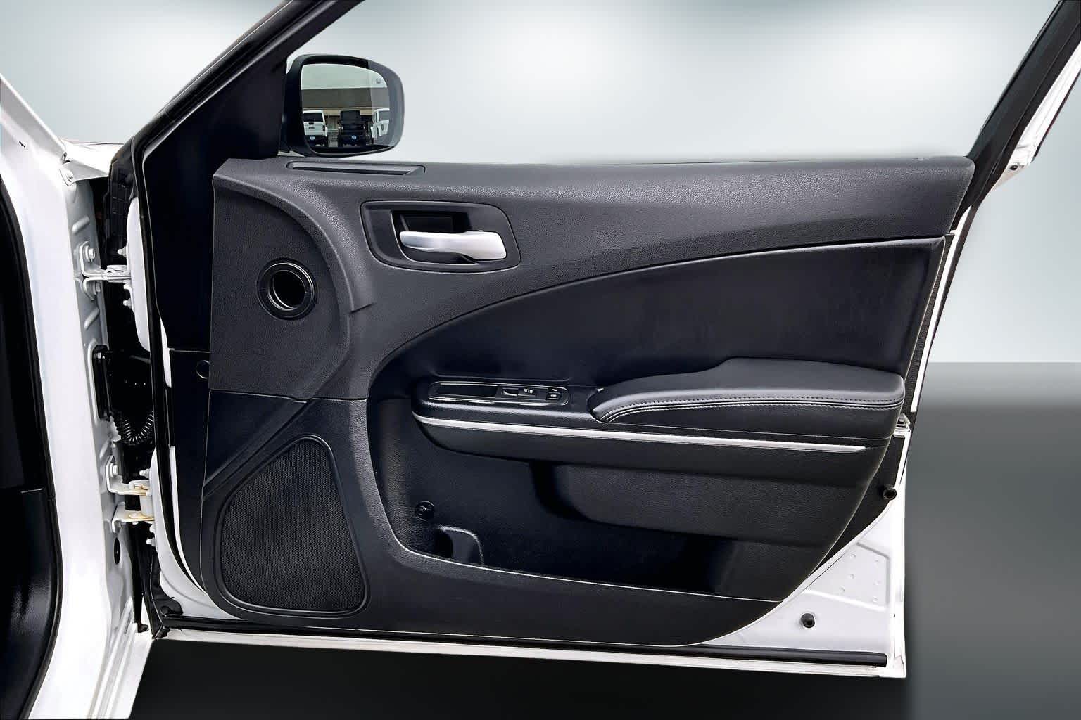 Thumbnail: 2020 Dodge Charger - 28