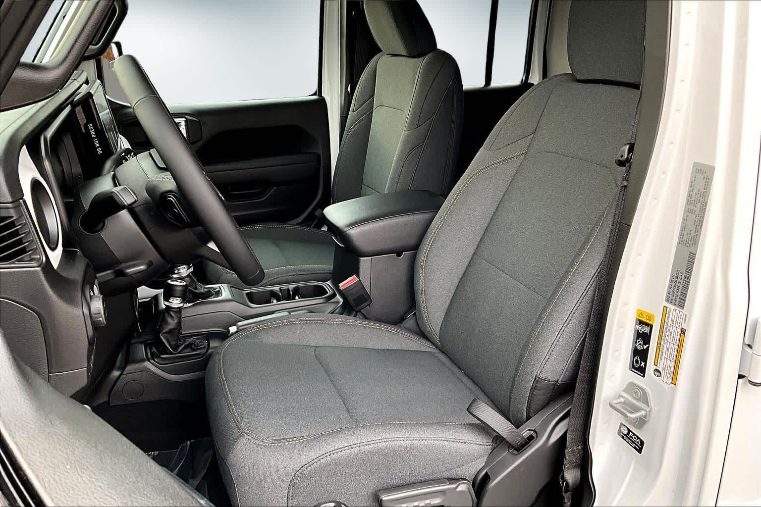 Thumbnail: 2025 Jeep Gladiator - 11