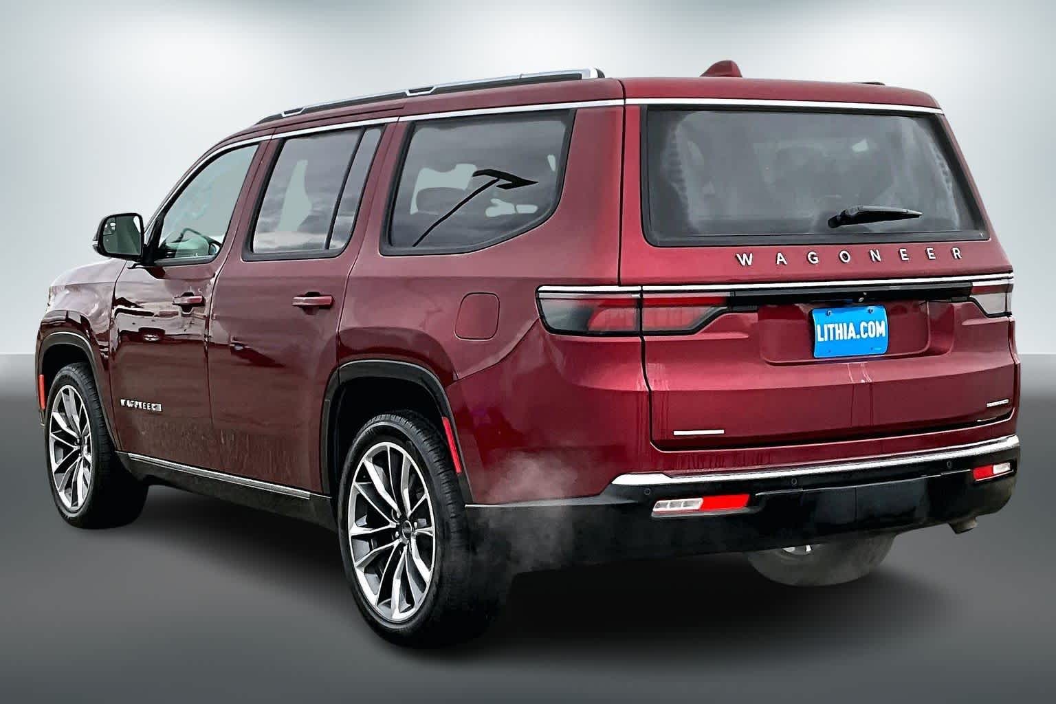 Thumbnail: 2022 Jeep Wagoneer - 4