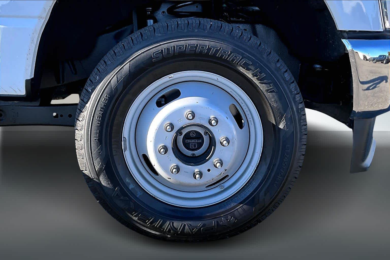 Thumbnail: 2024 Ford F-350 - 33