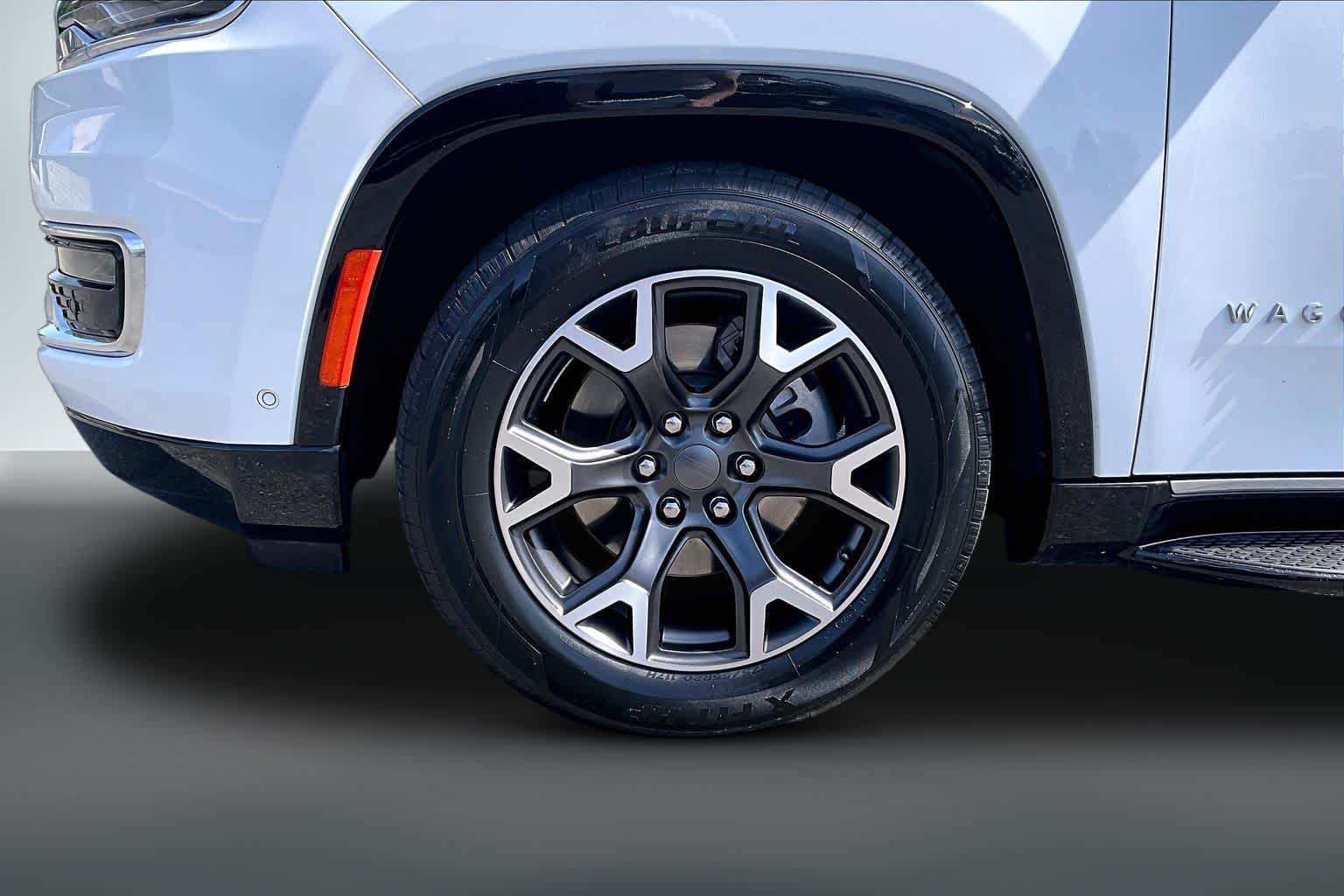 Thumbnail: 2024 Jeep Wagoneer - 8