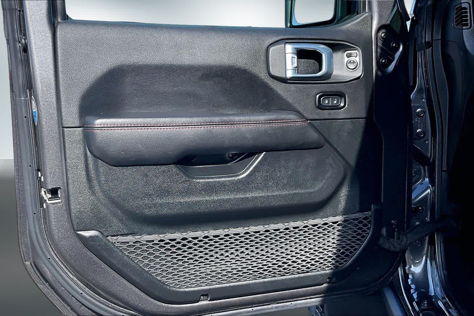 Thumbnail: 2021 Jeep Gladiator - 26