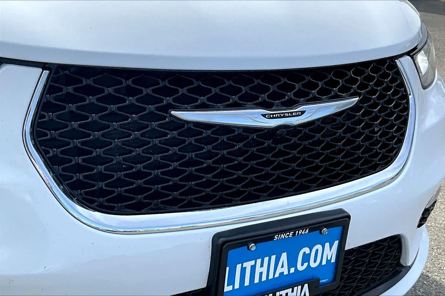 Thumbnail: 2024 Chrysler Pacifica - 33