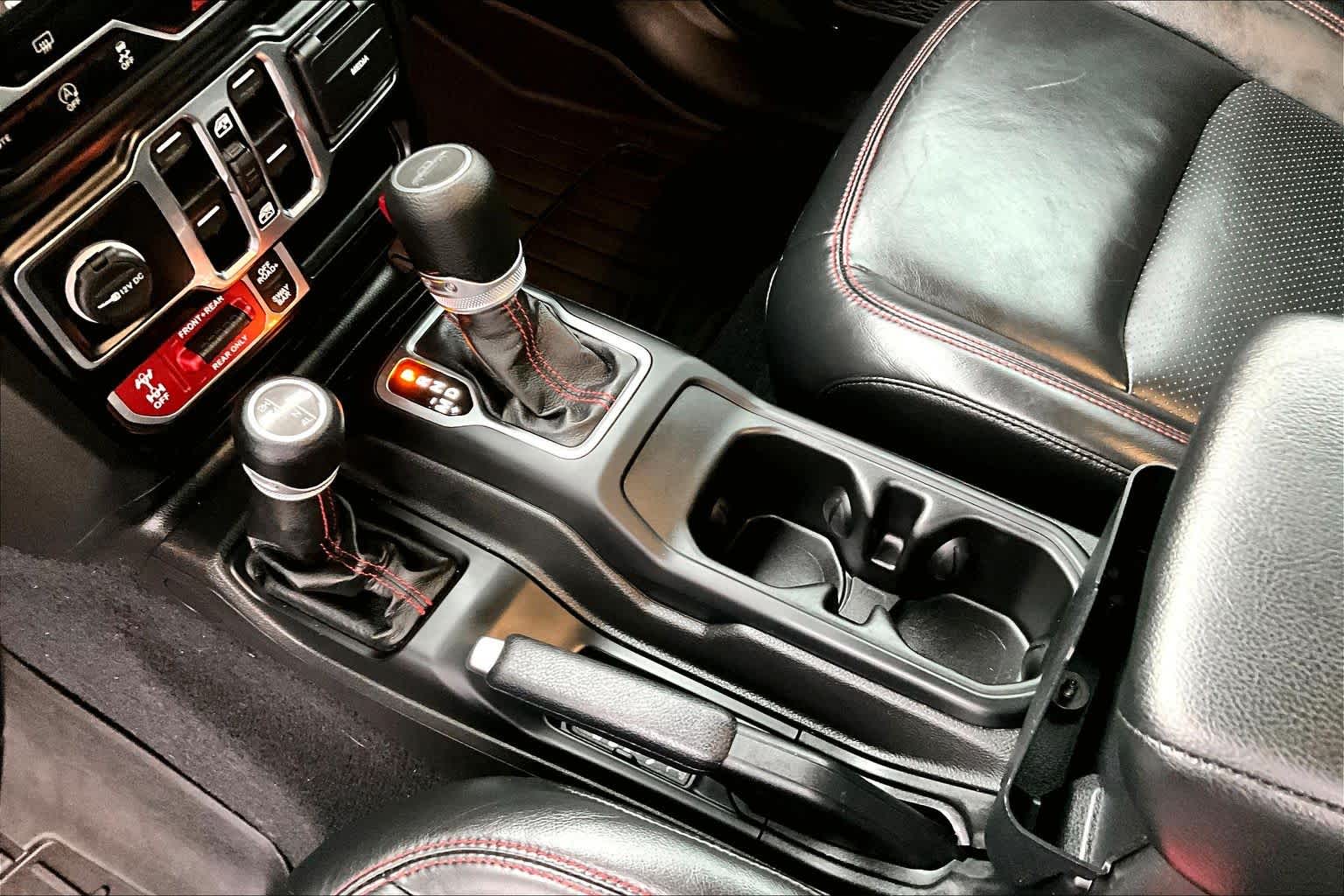 Thumbnail: 2021 Jeep Gladiator - 16