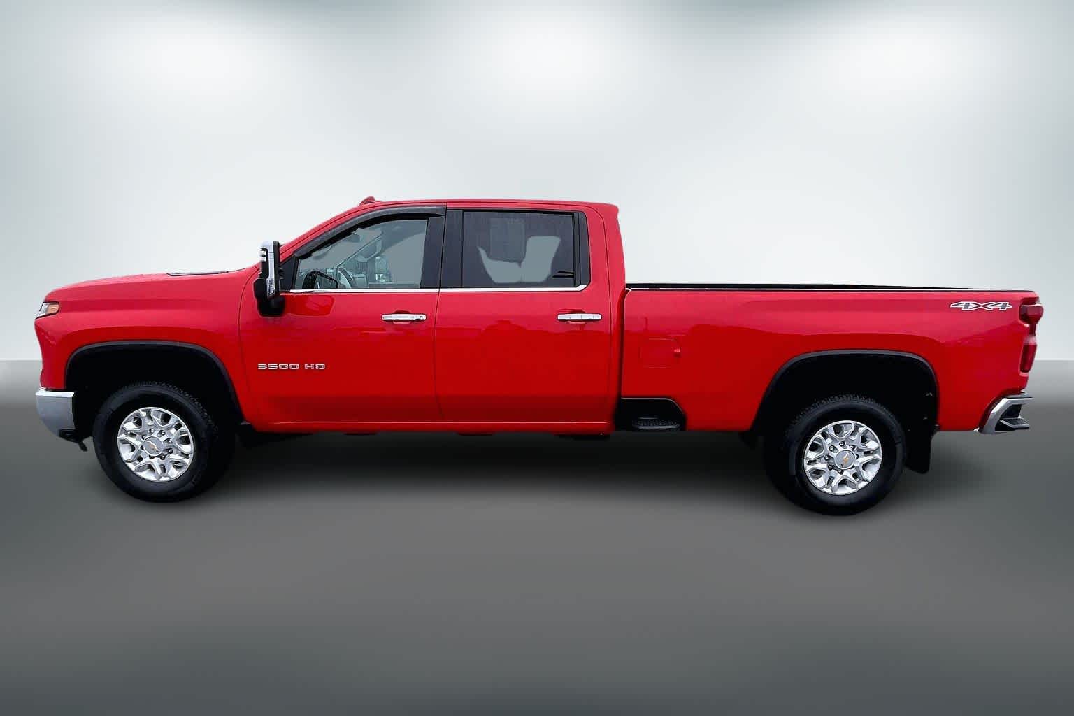 Thumbnail: 2024 Chevrolet Silverado 3500 - 3
