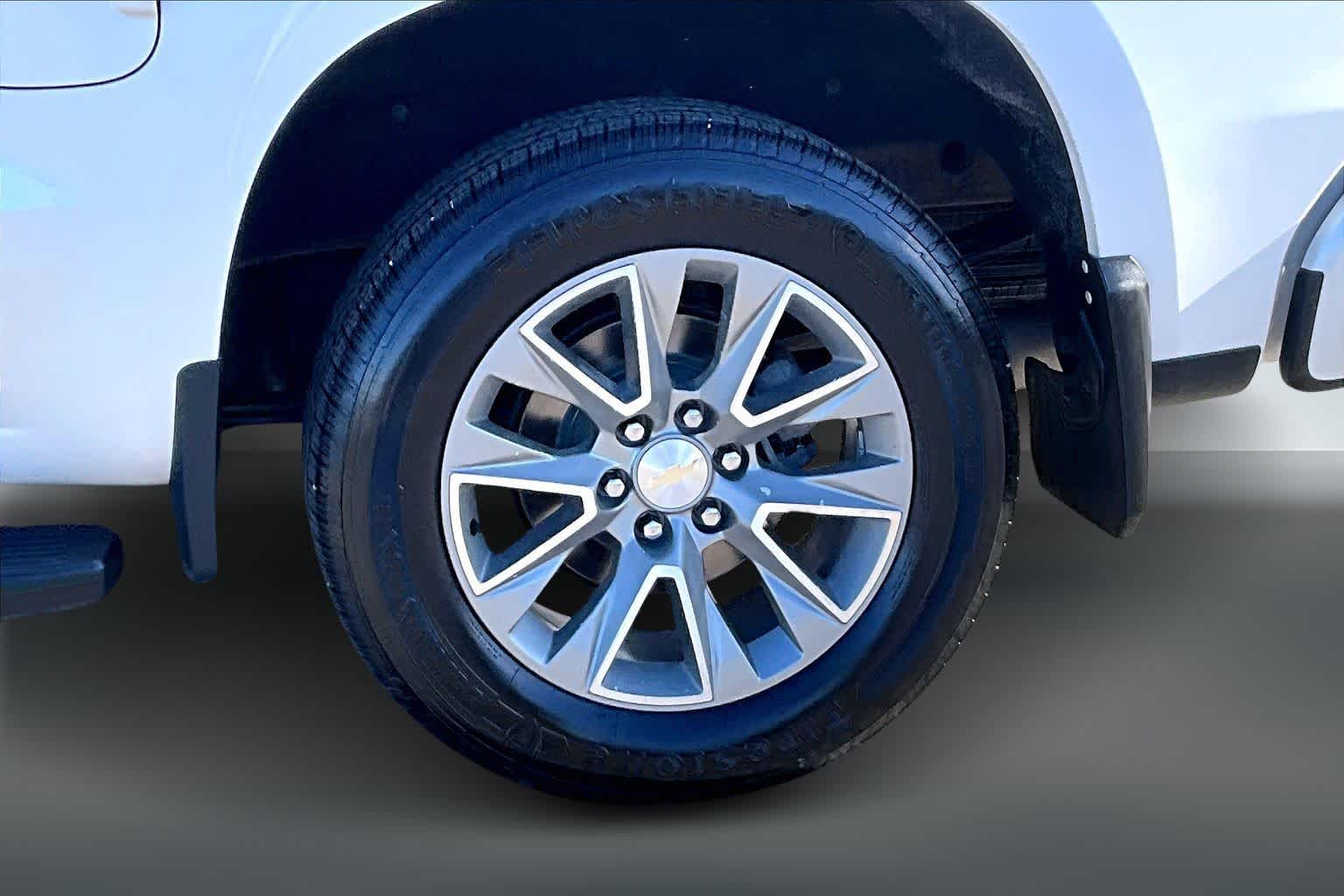 Thumbnail: 2022 Chevrolet Silverado 1500 - 32