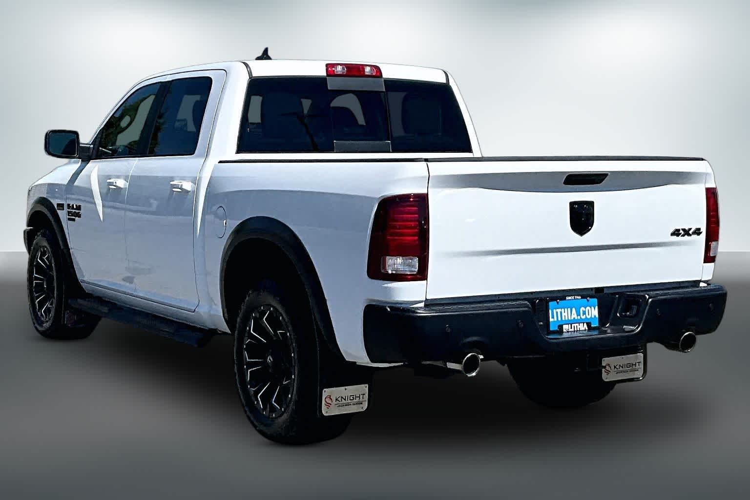 Thumbnail: 2019 RAM 1500 Classic - 4