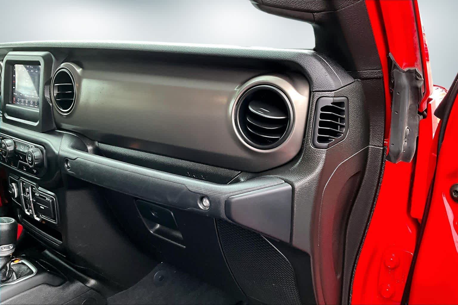 Thumbnail: 2020 Jeep Gladiator - 23