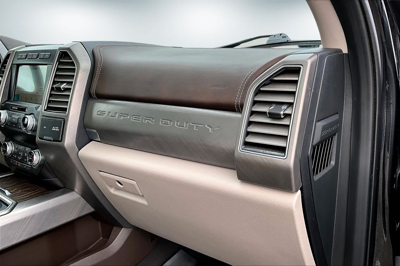 Thumbnail: 2019 Ford Econoline - 21