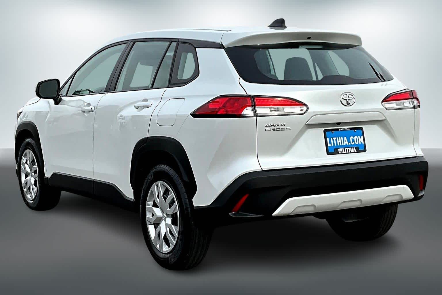 Thumbnail: 2024 Toyota Corolla Cross - 4