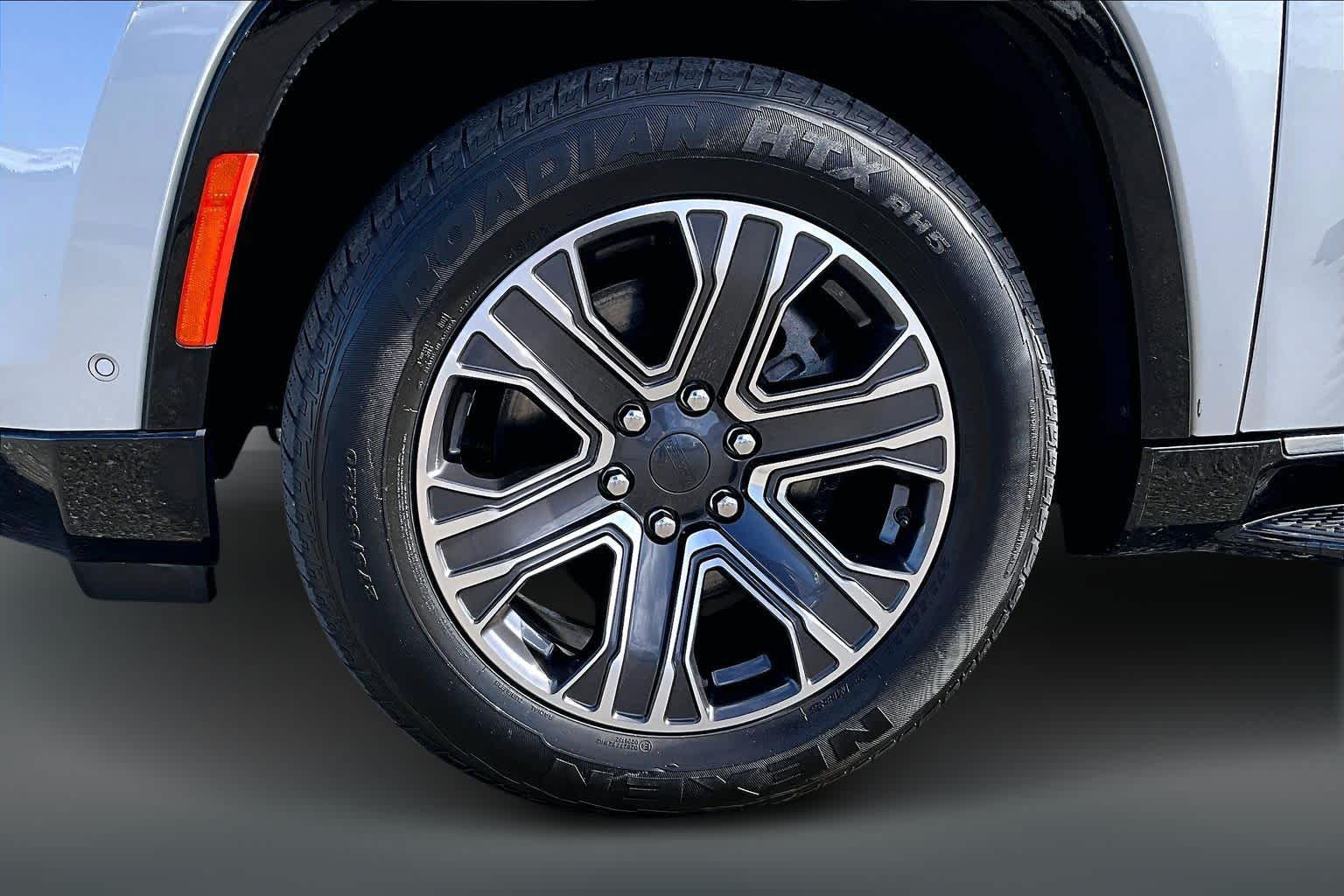 Thumbnail: 2024 Jeep Wagoneer - 8