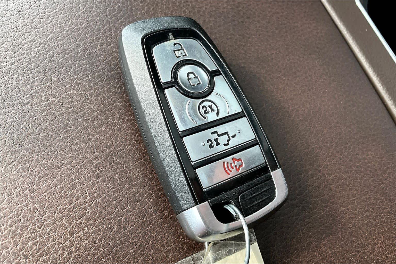 Thumbnail: 2019 Ford Econoline - 17