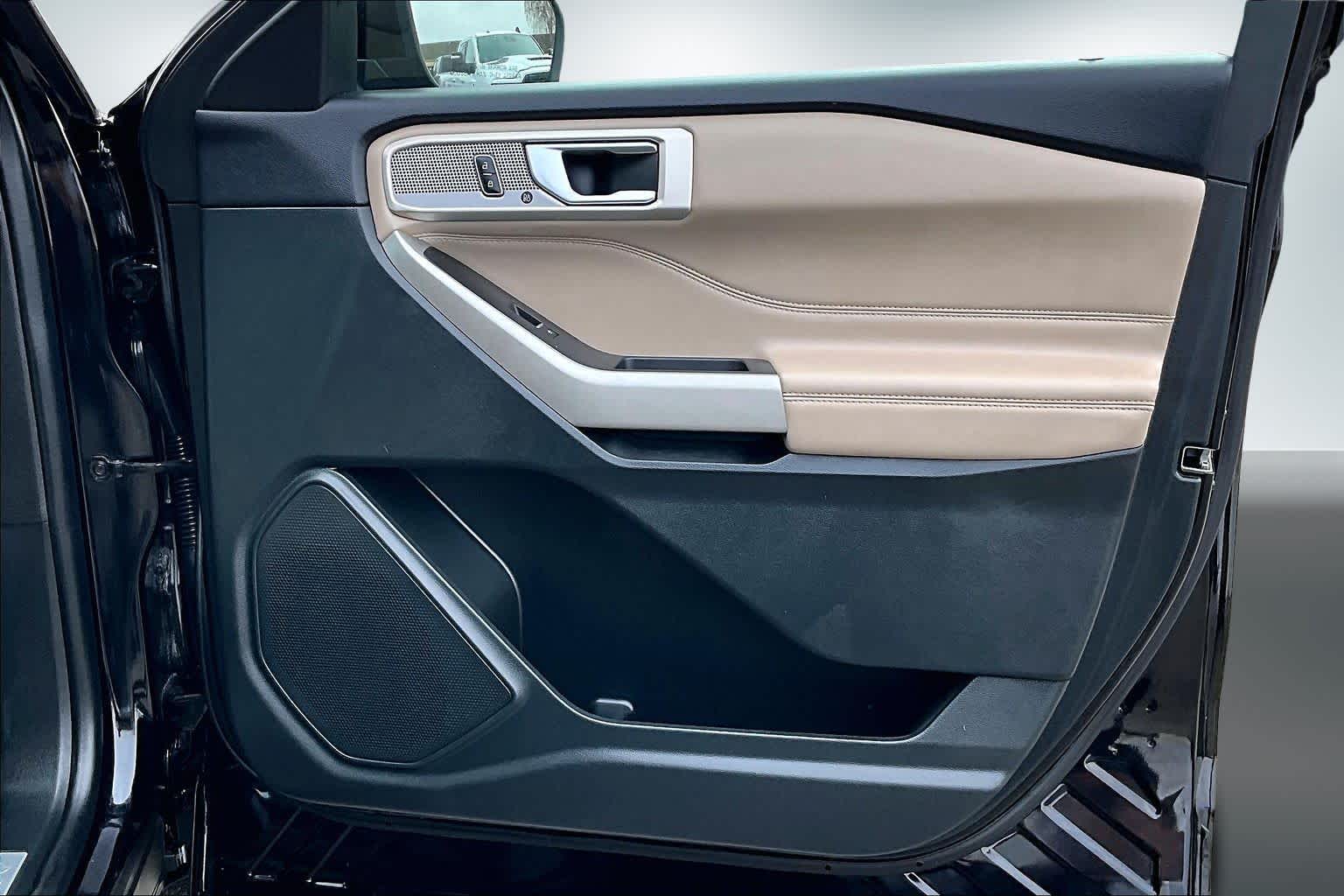 Thumbnail: 2023 Ford Explorer - 28