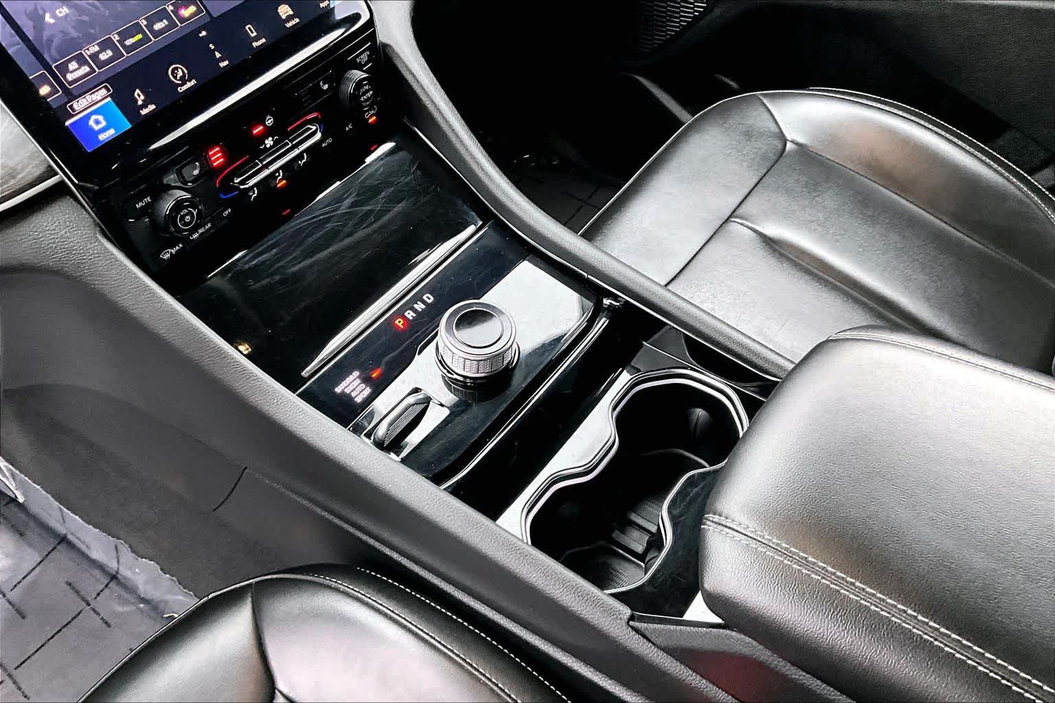 Thumbnail: 2023 Jeep Grand Cherokee - 16