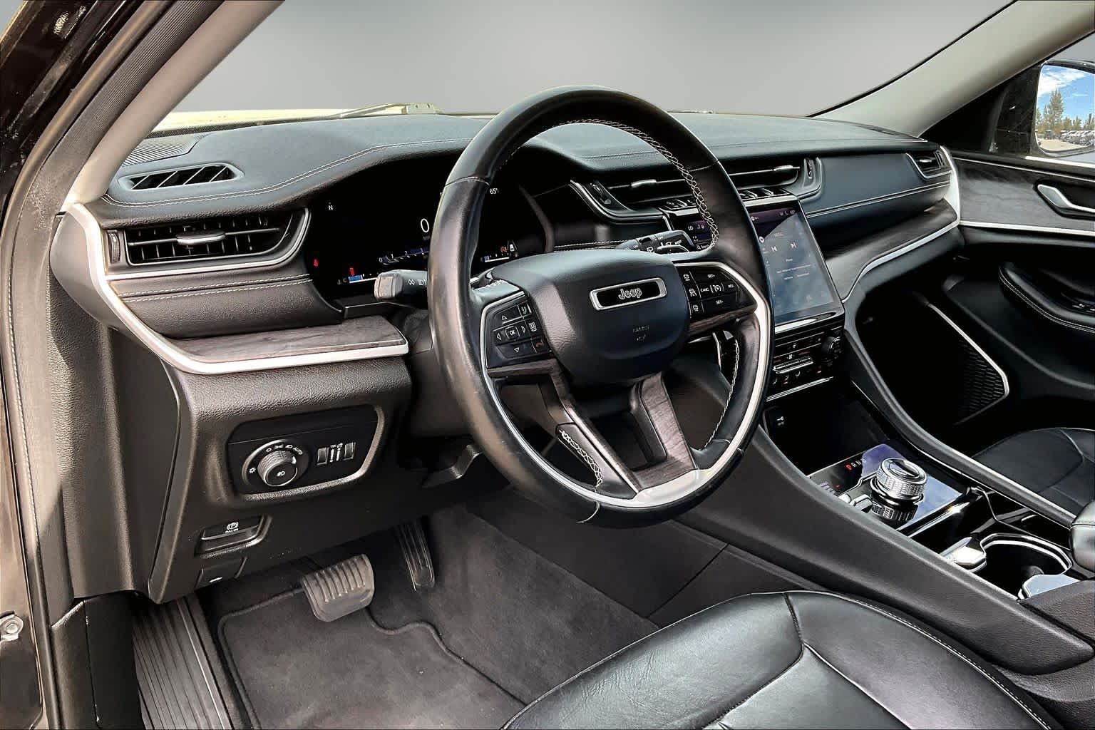 Used 2022 Jeep Grand Cherokee L Limited with VIN 1C4RJKBG2N8514144 for sale in Kennewick, WA