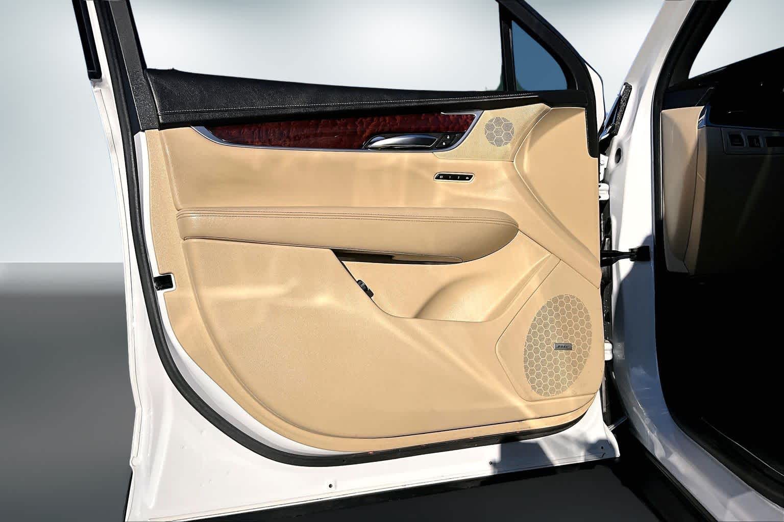 Thumbnail: 2017 Cadillac XT5 - 27