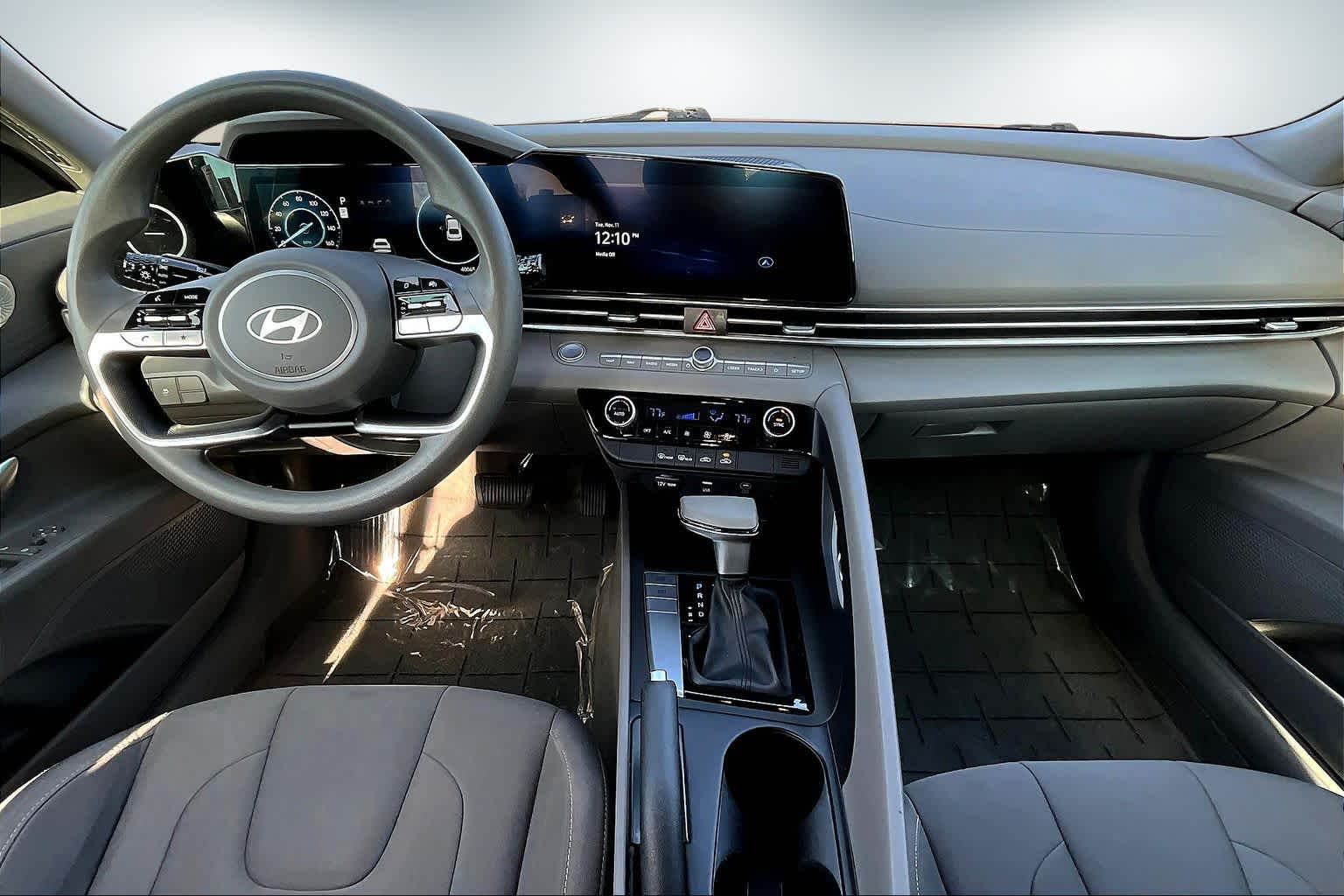 Thumbnail: 2024 Hyundai Elantra - 10