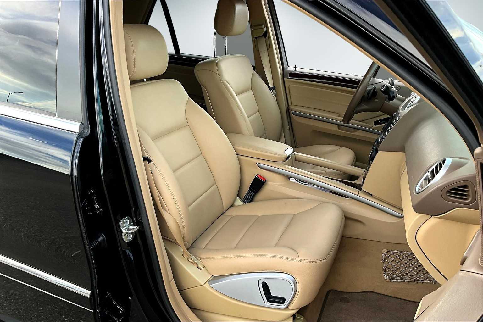 Thumbnail: 2011 Mercedes-Benz M-Class - 13