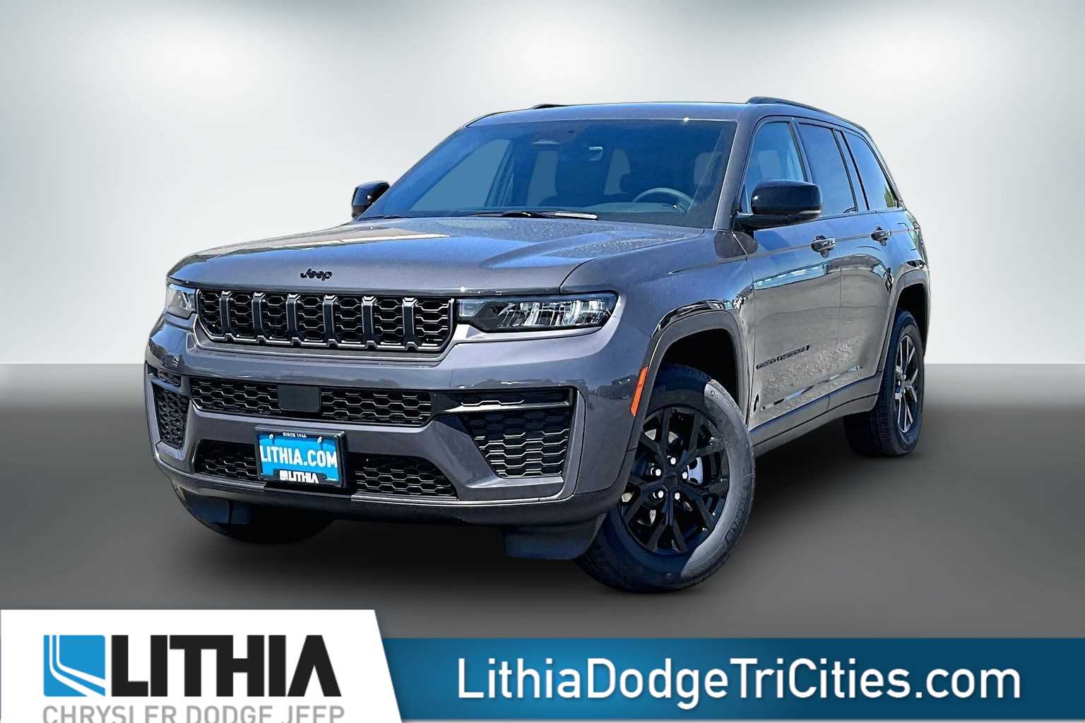 2026 Jeep Grand Cherokee Laredo Altitude 4x4's photo