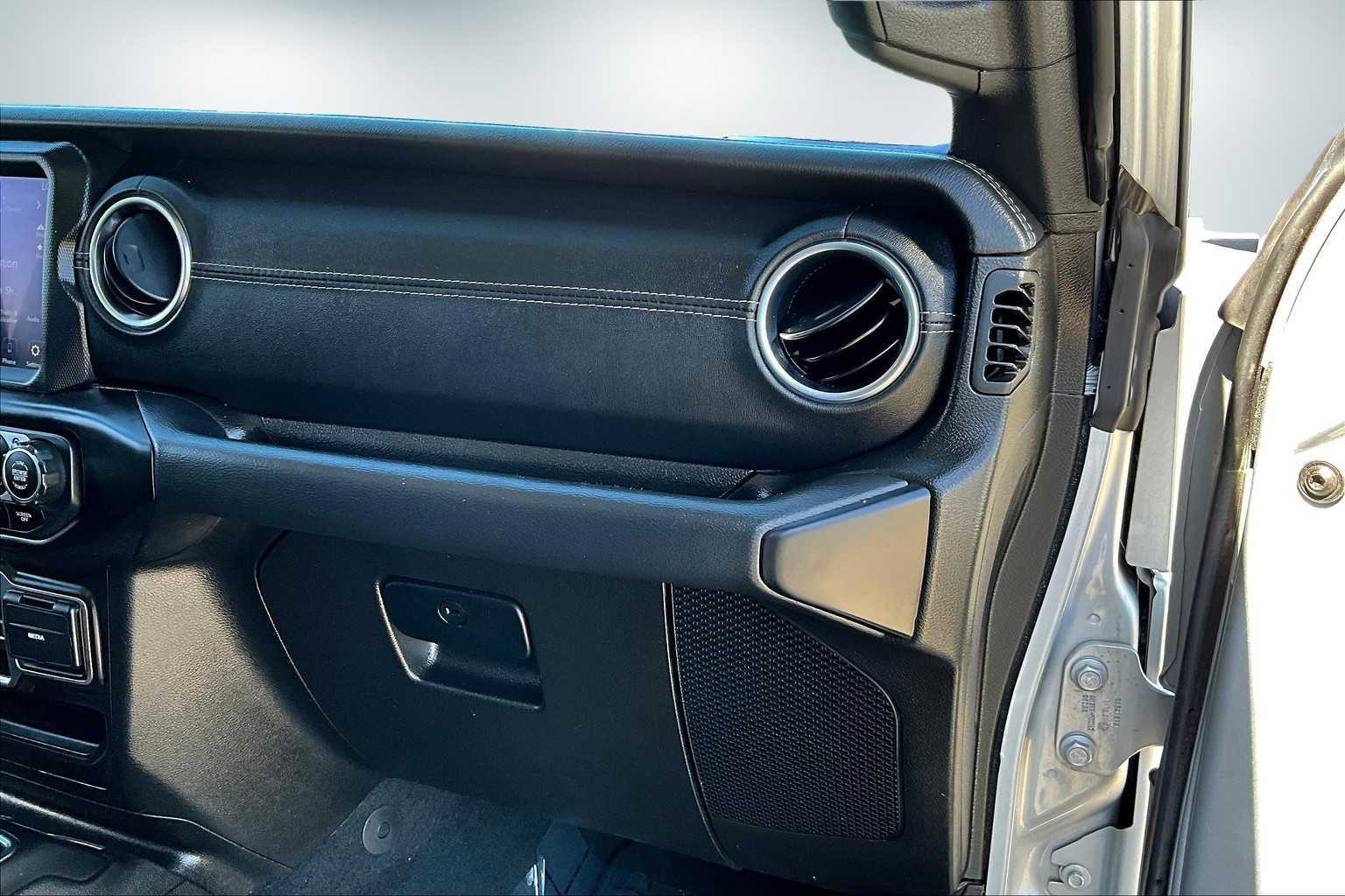 Thumbnail: 2023 Jeep Wrangler - 23