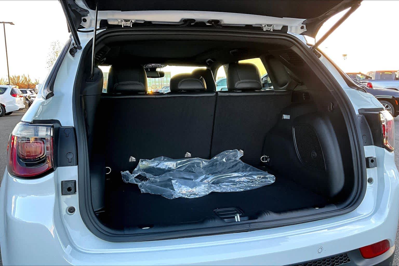 Thumbnail: 2026 Jeep Compass - 19