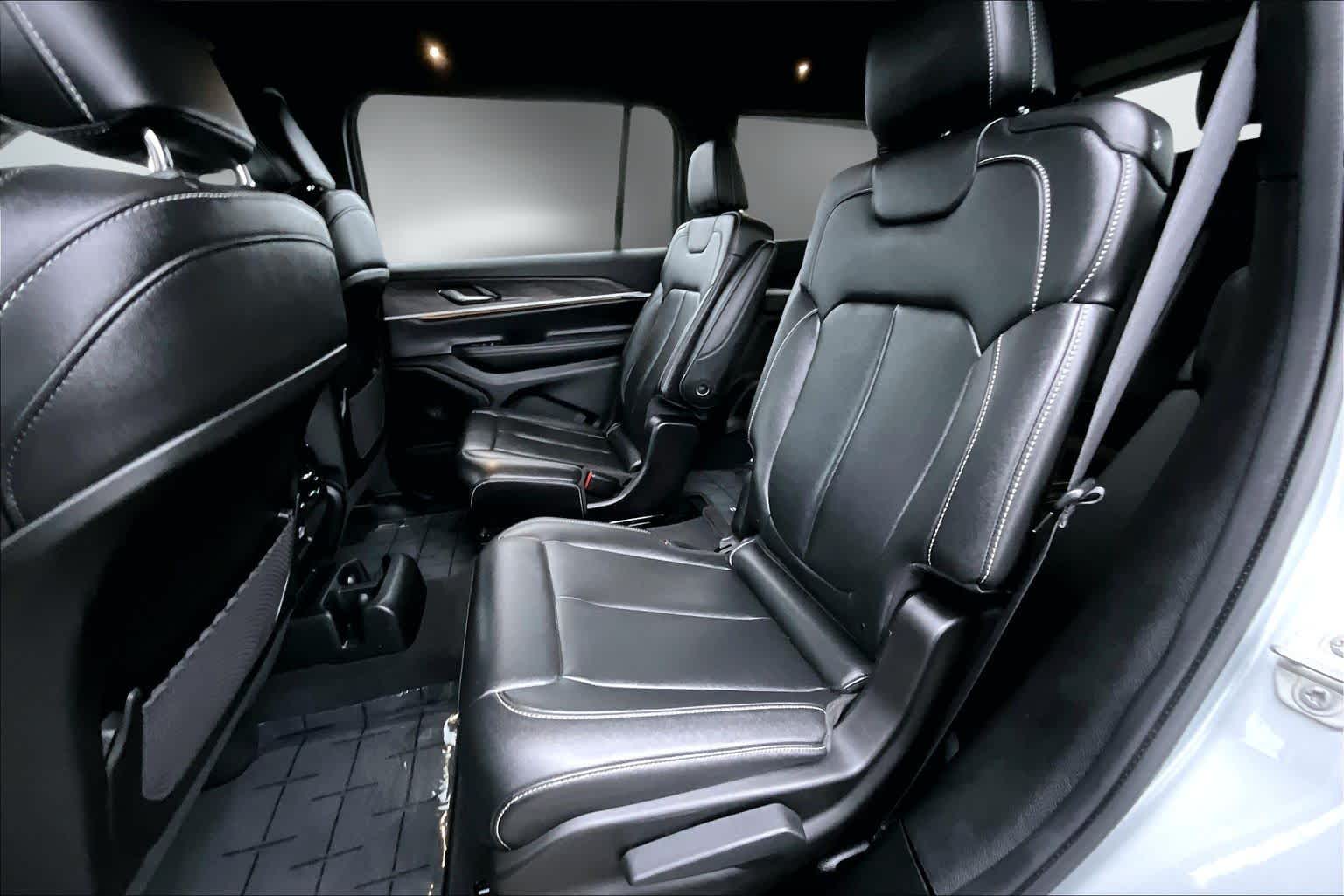 Thumbnail: 2024 Jeep Grand Cherokee L - 29