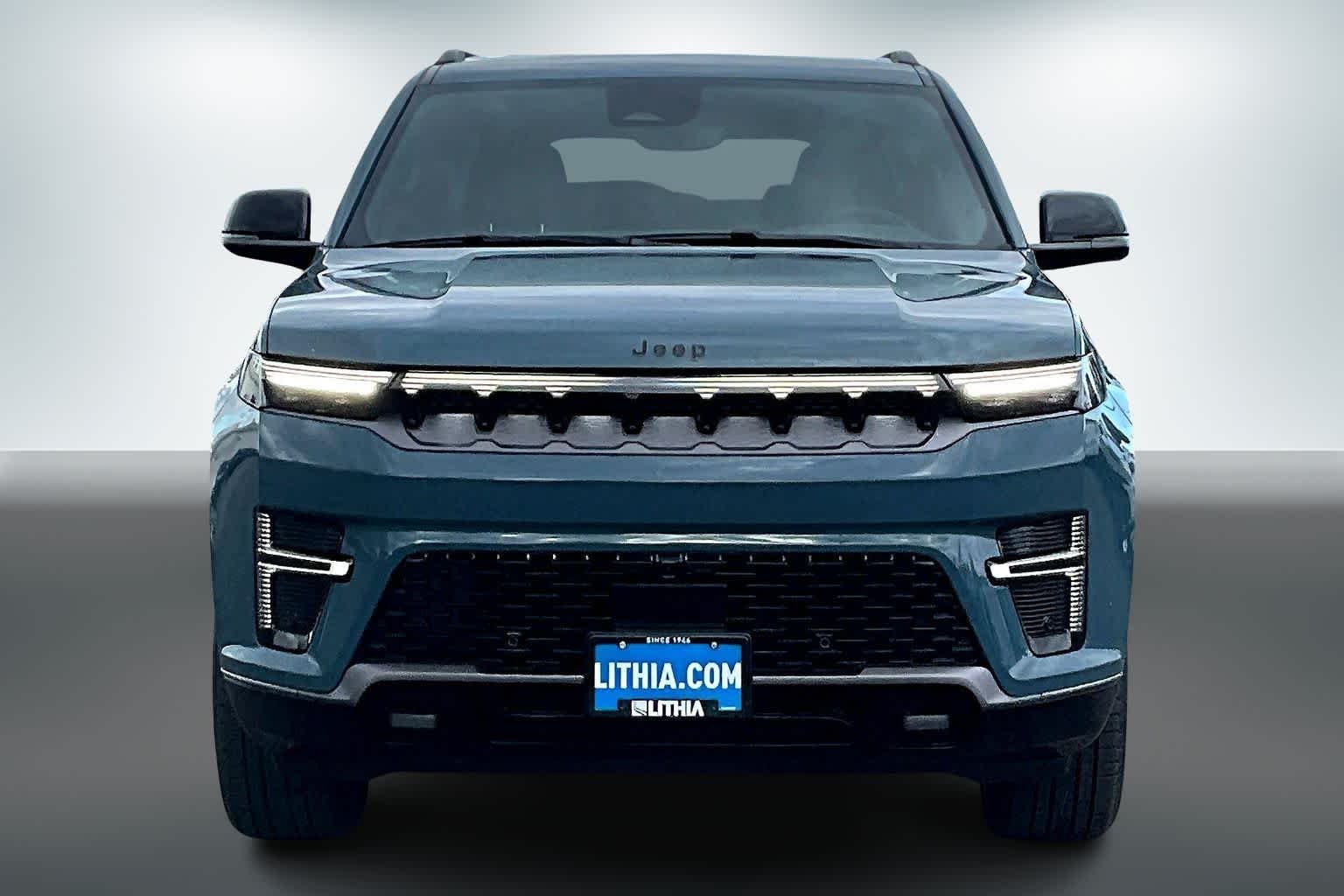 Thumbnail: 2026 Jeep Grand Wagoneer - 6