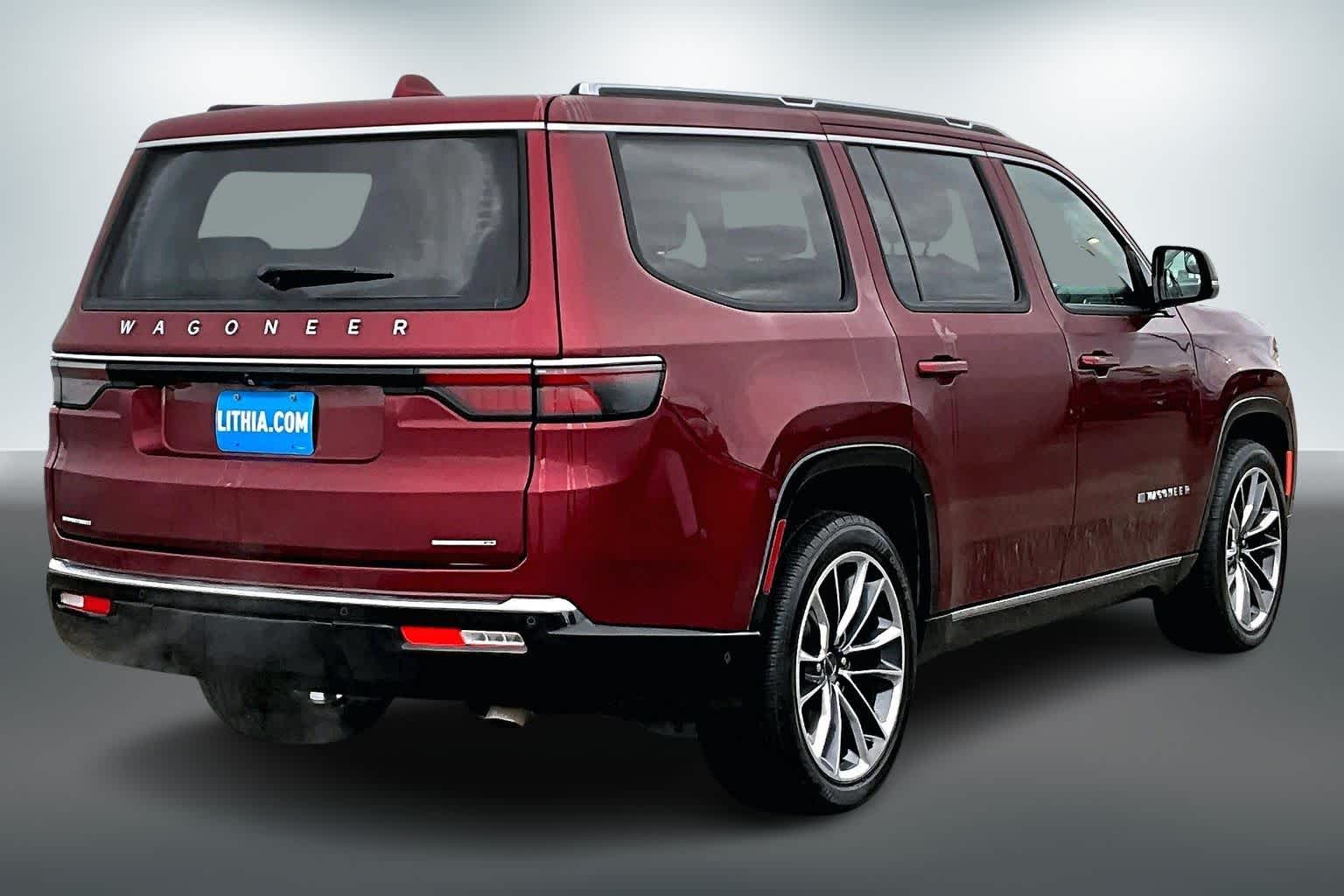 Thumbnail: 2022 Jeep Wagoneer - 22