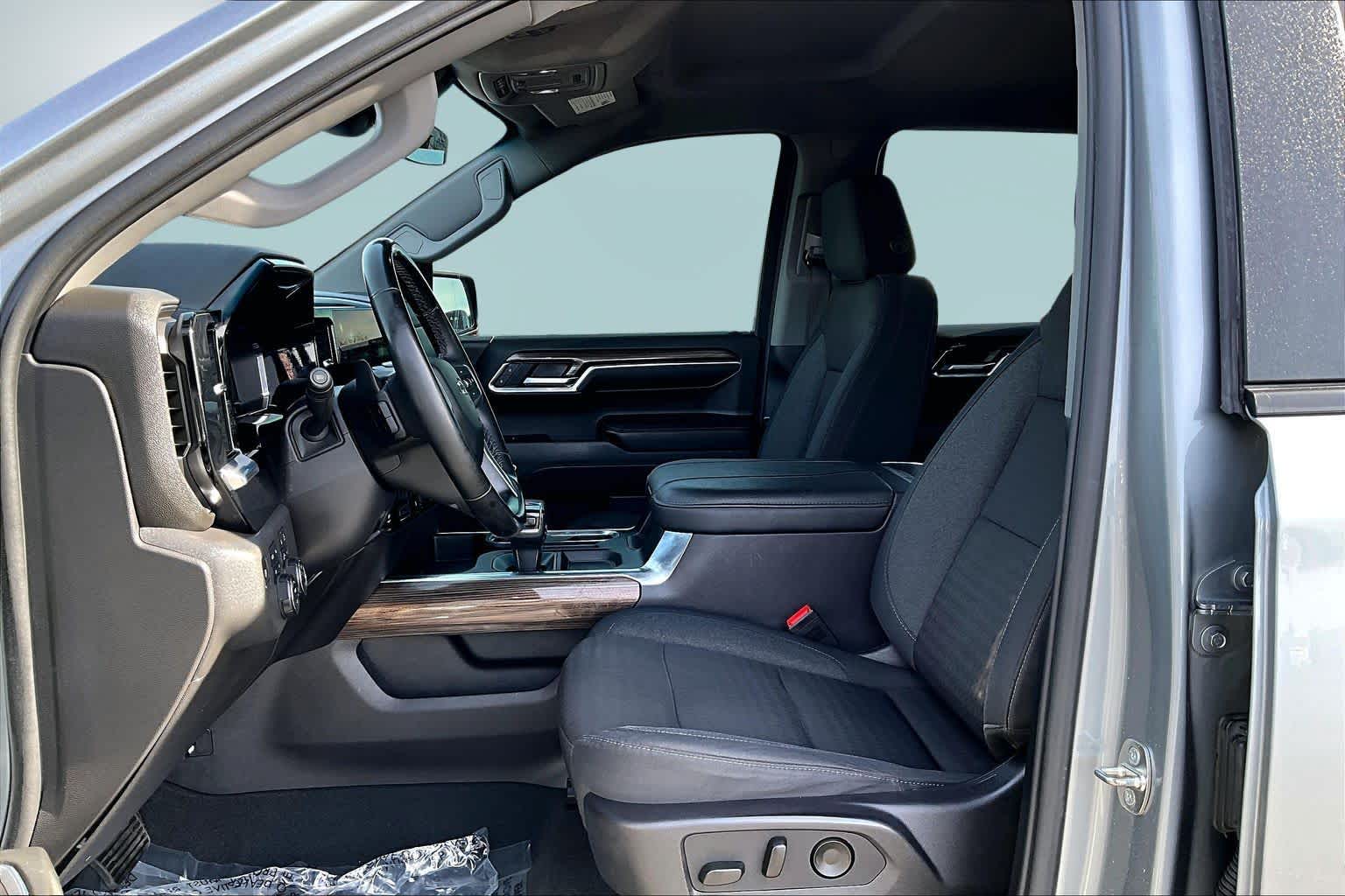 Thumbnail: 2024 Chevrolet Silverado 1500 - 11