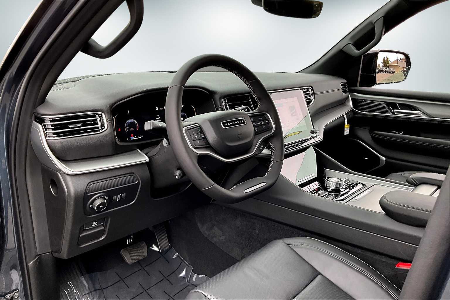 Thumbnail: 2025 Jeep Wagoneer - 2