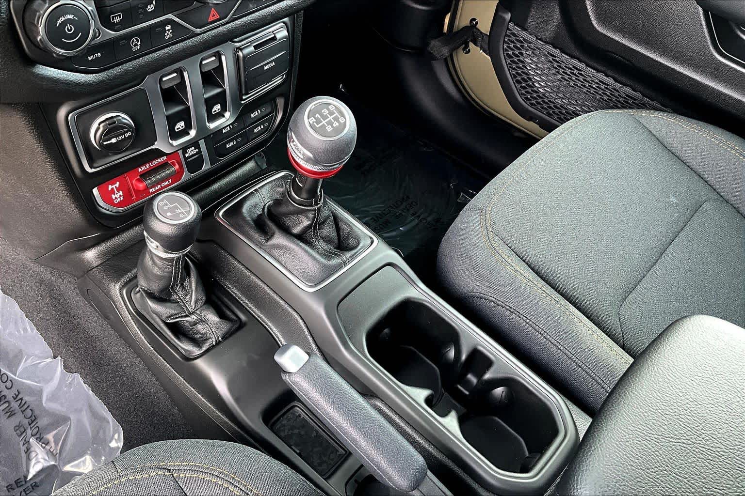 Thumbnail: 2026 Jeep Wrangler - 16