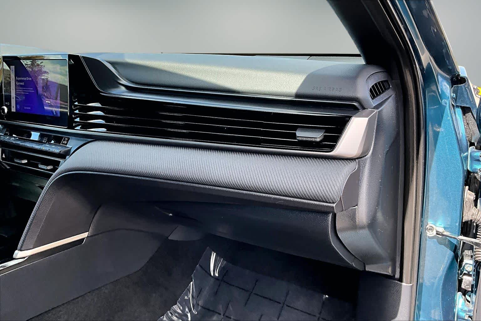 Thumbnail: 2025 Toyota Camry - 23