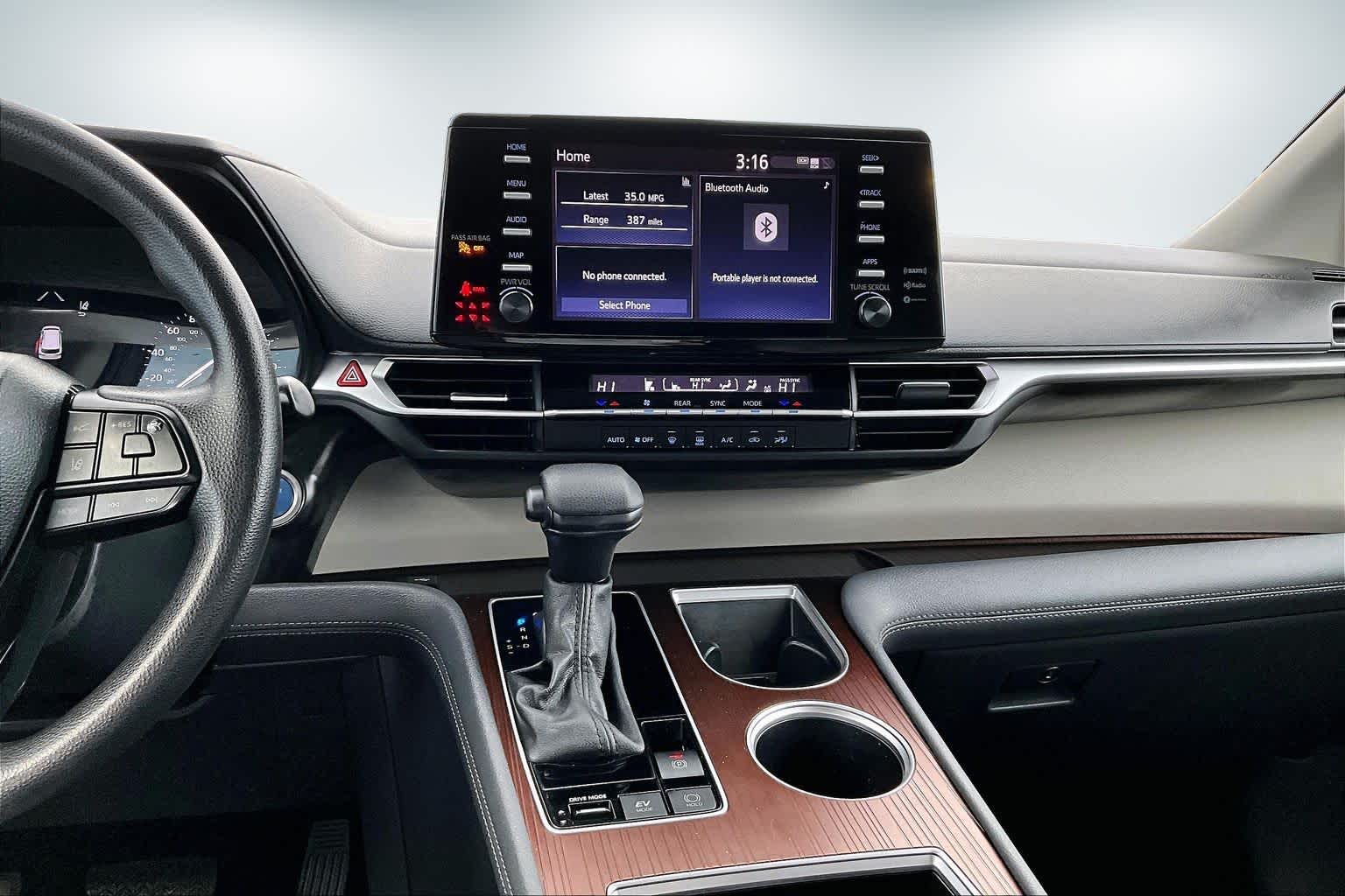 Thumbnail: 2024 Toyota Sienna - 15