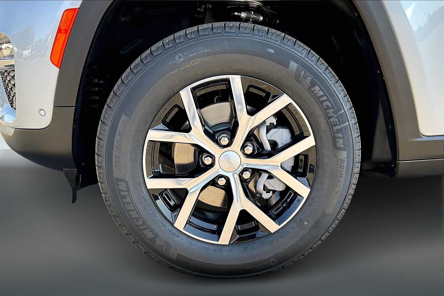 Thumbnail: 2025 Jeep Grand Cherokee - 8