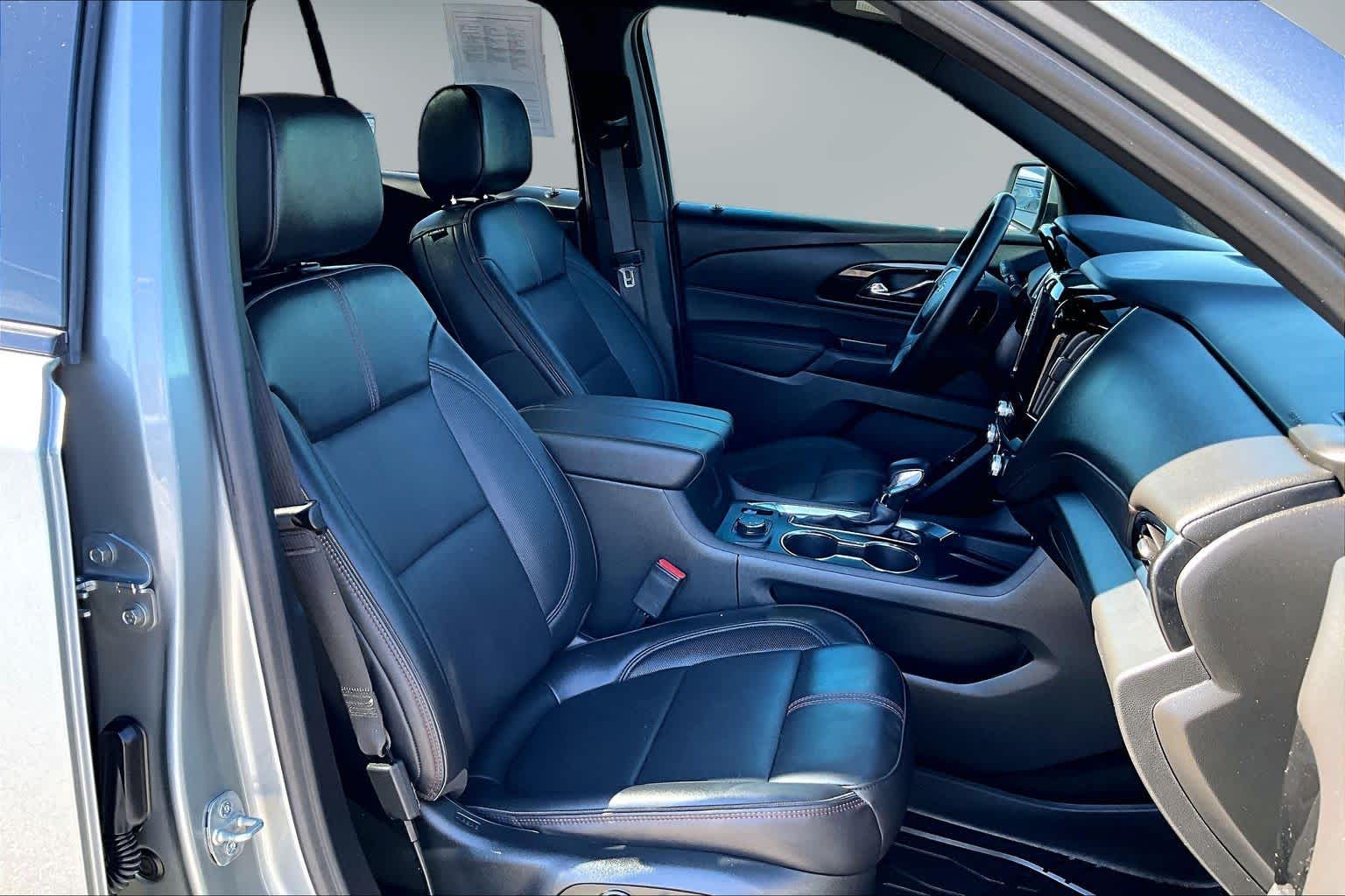 Thumbnail: 2023 Chevrolet Traverse - 12